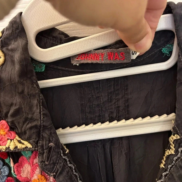 Johnny Was
Brisa Button-Front Shirtdress small - Picture 5 of 6